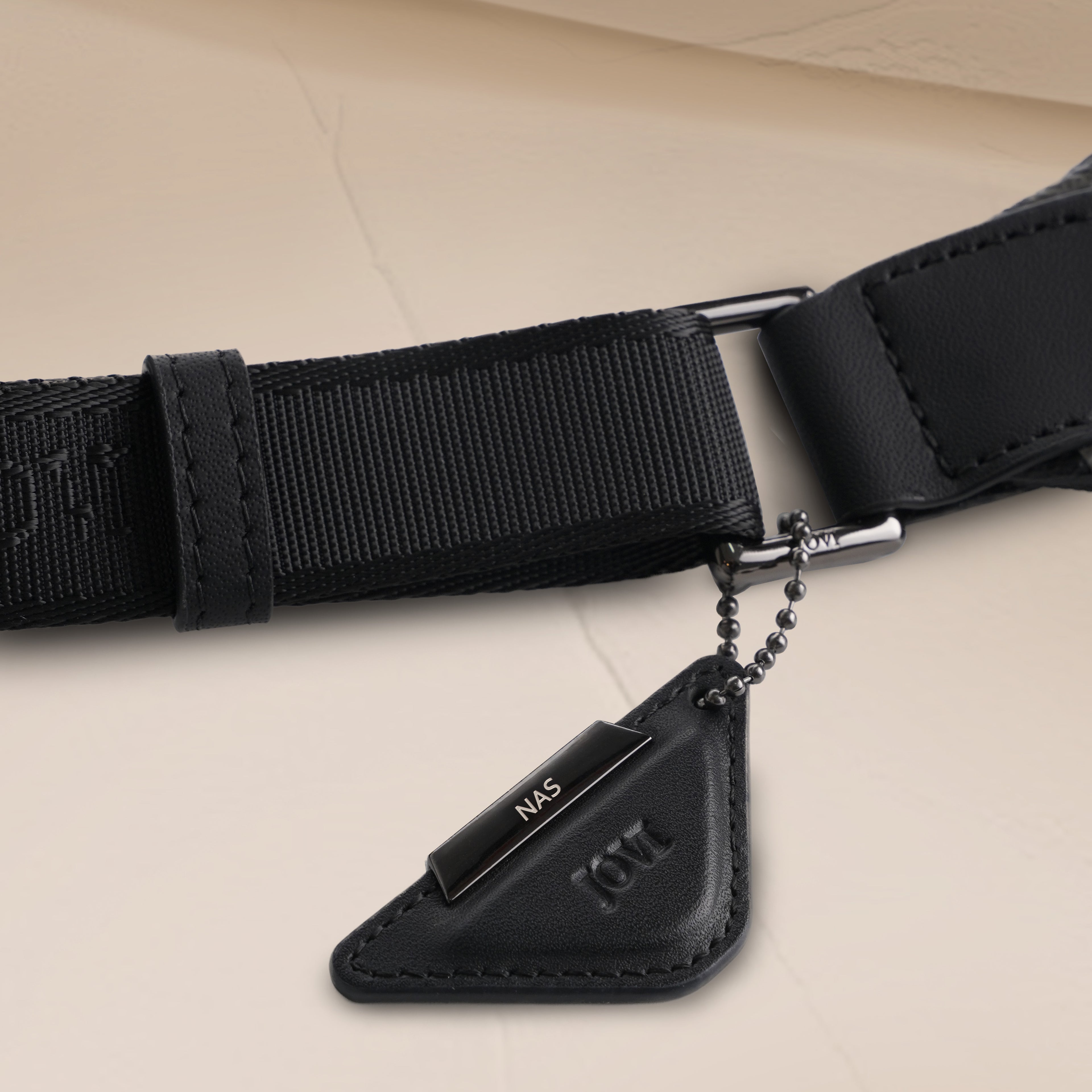 LEO BUMBAG Sling Bag